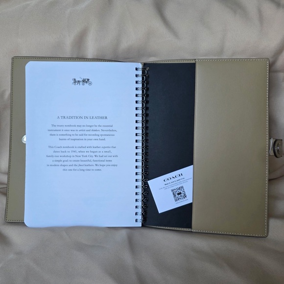 Coach Lemon Notebook Cover + insert - Picture 10 of 11